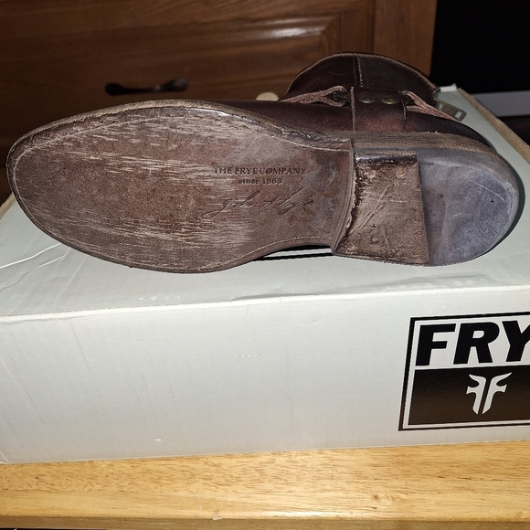 A pair of Frye Phillip Harness dark brown ankle boots in a women's size 6. EUC - Picture 8 of 14